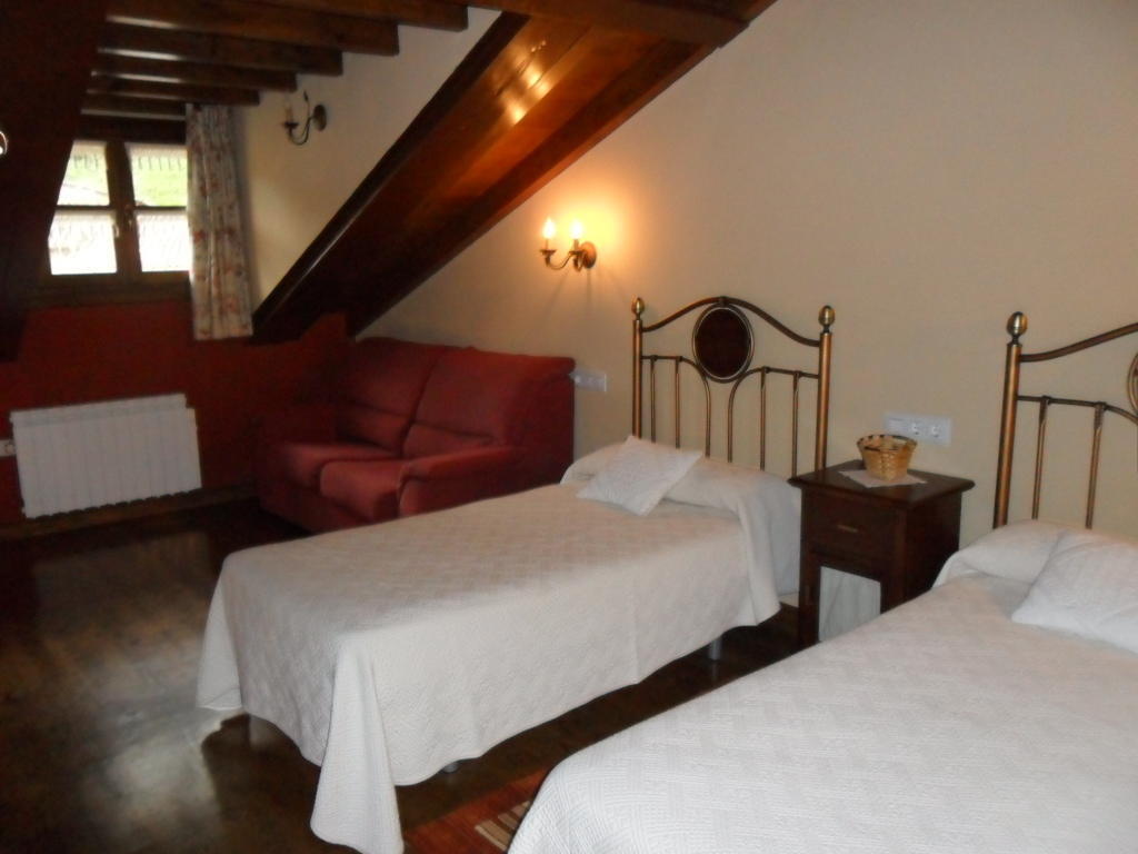 Apartamentos Rurales Los Villares 科伦加 客房 照片