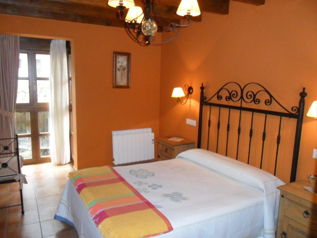 Apartamentos Rurales Los Villares 科伦加 客房 照片